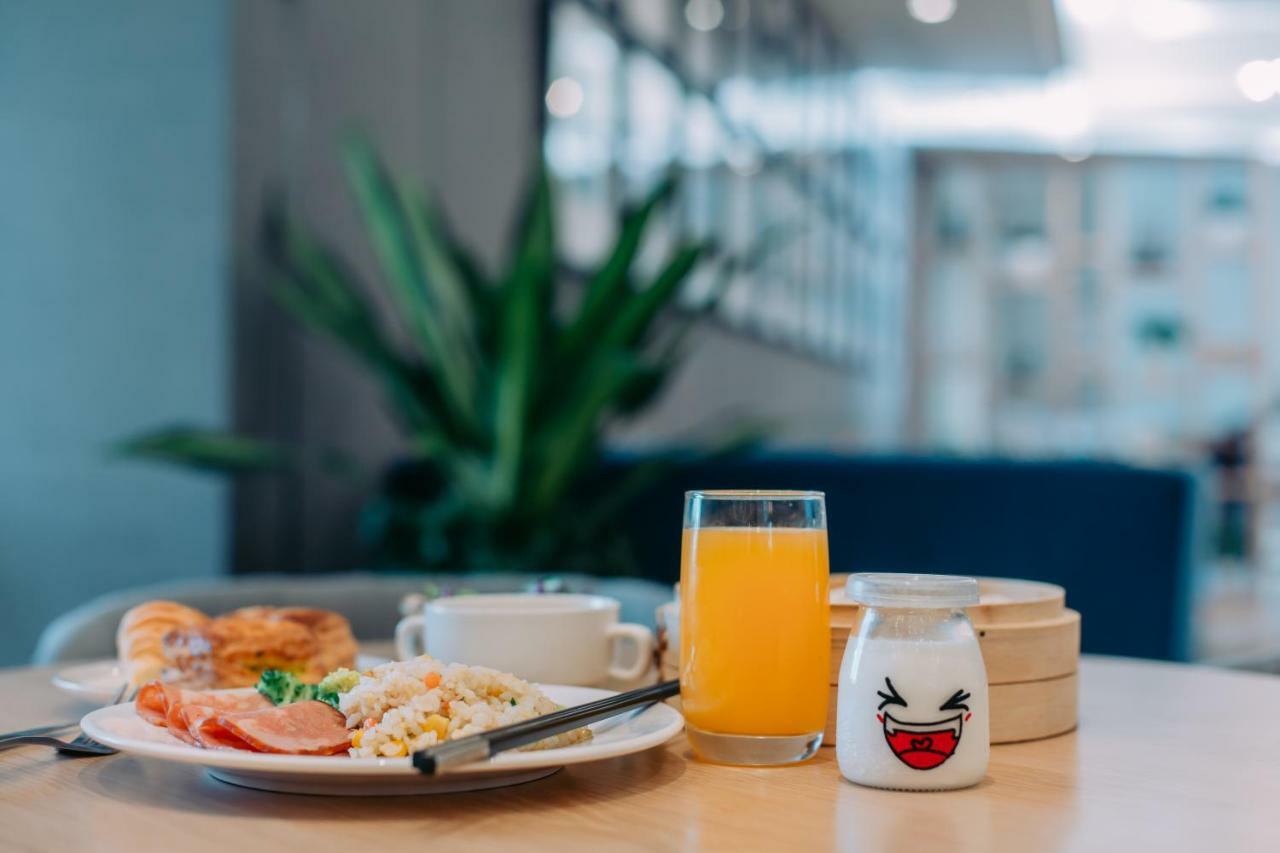 Kyriad Marvelous Hotel Shanghai Jiading Baolong Plaza Branch Zewnętrze zdjęcie